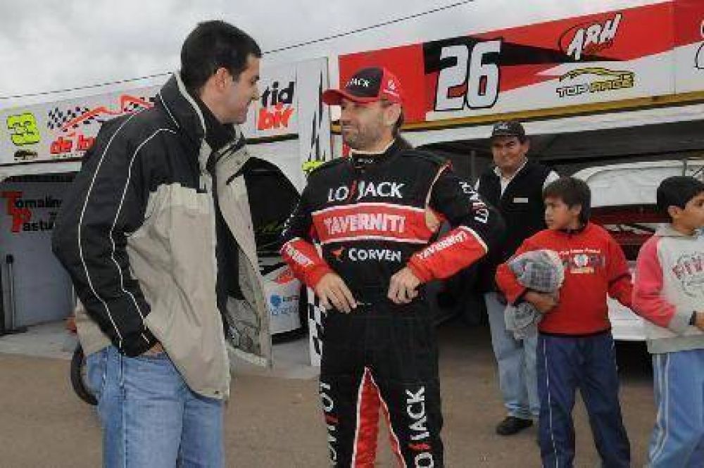 El gobernador Urtubey particip� junto a miles de salte�os del Top Race