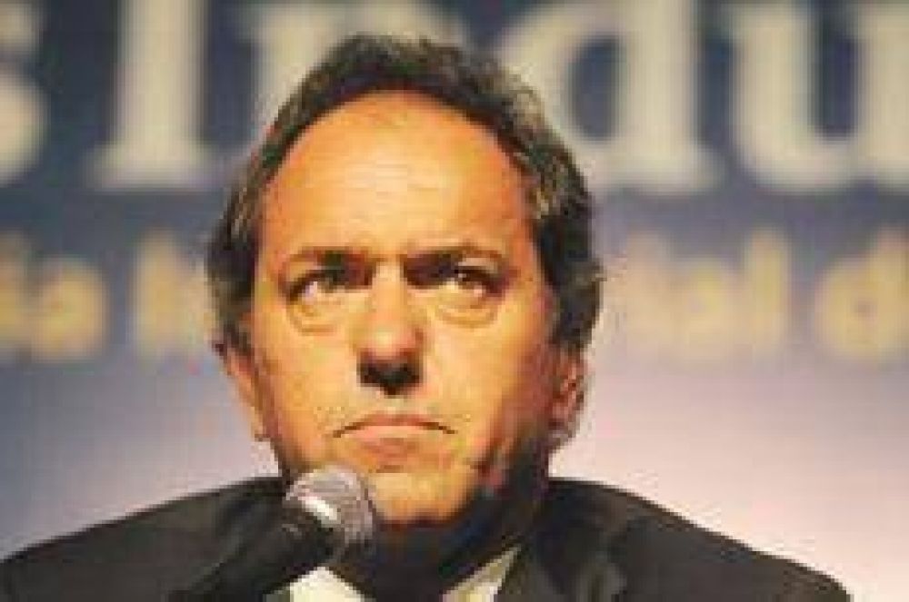 Combustible para la nave de Scioli