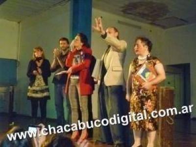 M�s de 700 personas en el show de Carlos Belloso