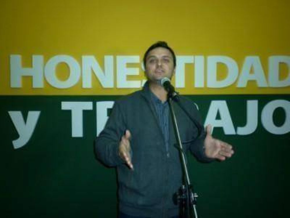 El ivoskismo present� su centro de campa�a 