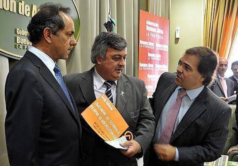 Provincia entreg� m�s de 1 mill�n de pesos para obras de infraestructura en Mercedes y la zona