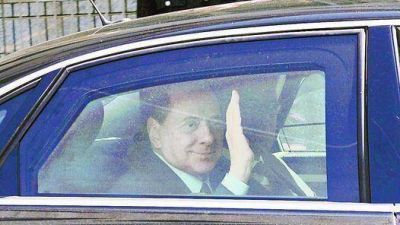 Fuerte derrota para Berlusconi: perdi� Mil�n y otras dos ciudades