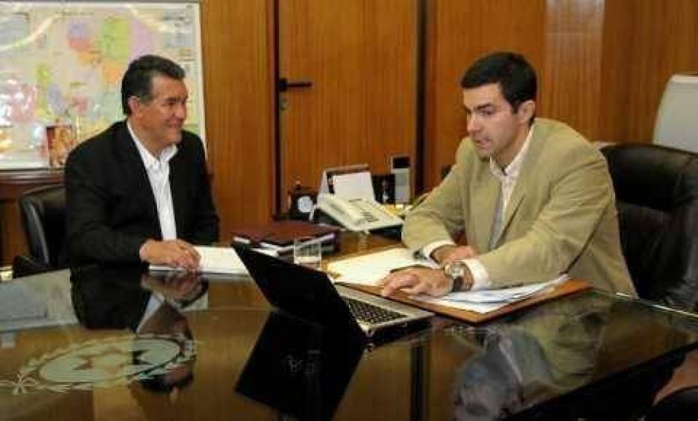 El Gobernador recibi� al nuevo  Secretario General de UPCN que reemplazo a Roberto Nordman