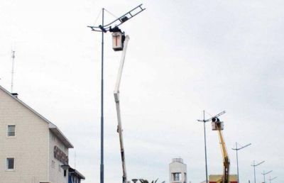 Instalan columnas de un dise�o especial para iluminar un sector que nunca tuvo luz