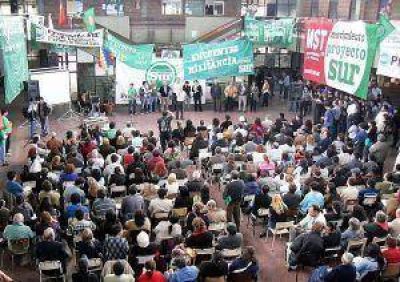 Proyecto Sur Luj�n con Pino y Cafiero en Lan�s 