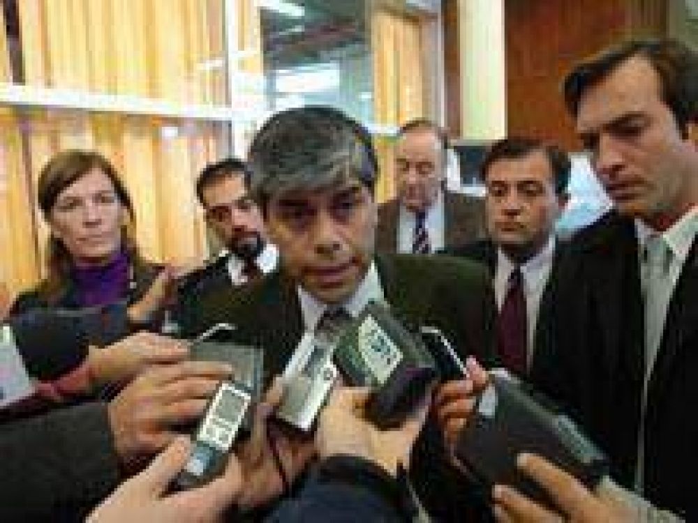 Bloque del PJ rechaz� acuerdo agroalimentario y lo calific� de �proyecto sojero chino� 