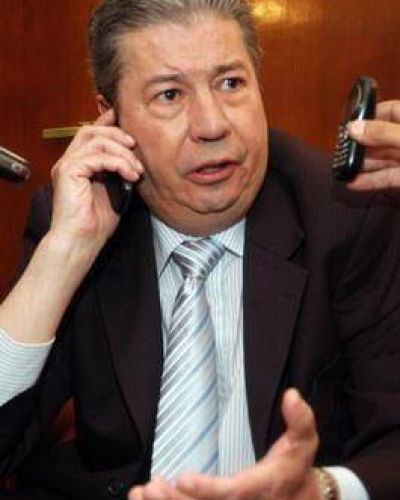 Barrionuevo, a cargo del Ejecutivo por una maniobra del Gobierno