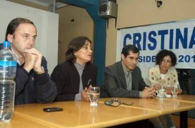 Corpacci "baj� l�nea" a su equipo econ�mico