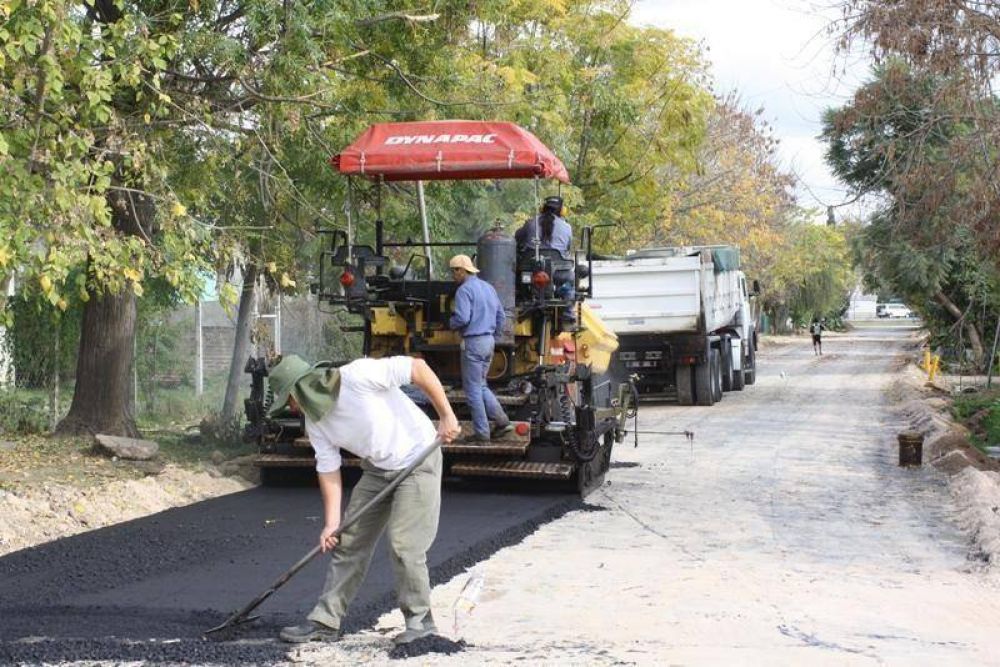 AVANZAN LAS OBRAS DE ASFALTO EN INGENIERO MASCHWITZ Y BELEN DE ESCOBAR 
