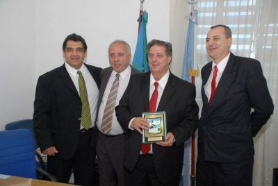 PTE. PER�N - EL MINISTRO ALEJANDRO COLLIA ESTUVO EN EL HOSPITAL DE GUERNICA