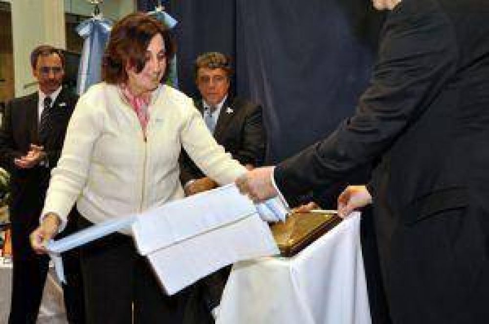 Banco Provincia sucursal Luj�n festej� sus 130 a�os 