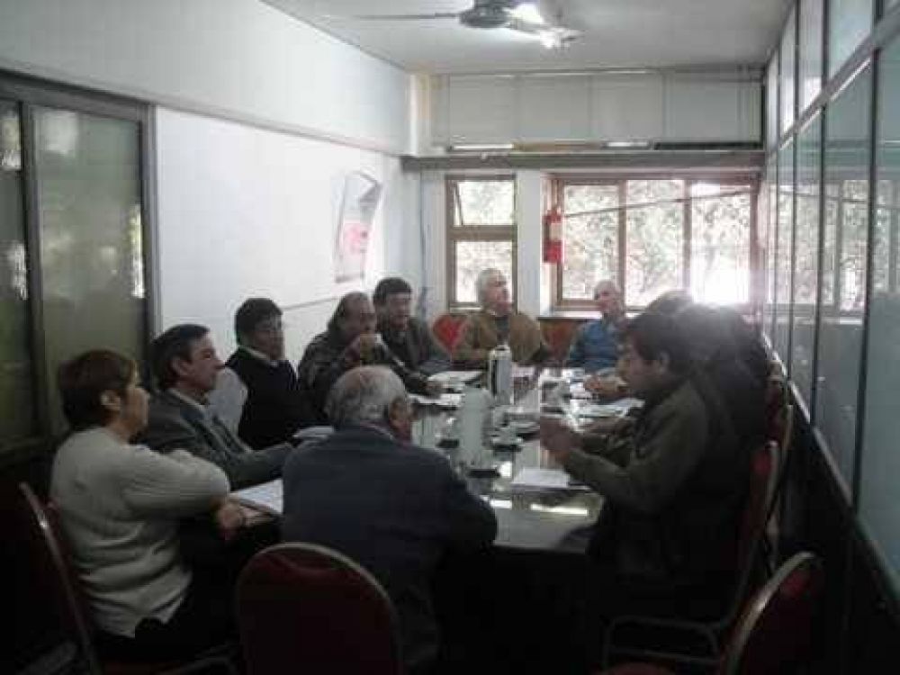 Autoridades del Ministerio de Salud se reunieron con gremios del sector