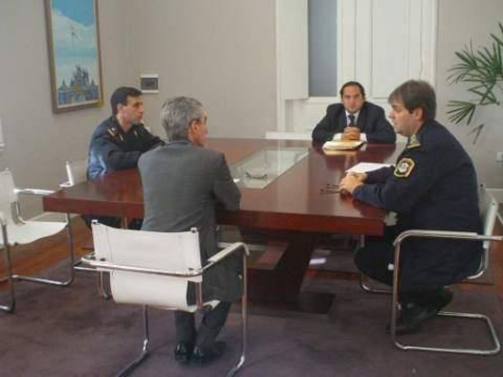 Meoni recibi� a los Jefes de la Polic�a Departamental y Distrital 