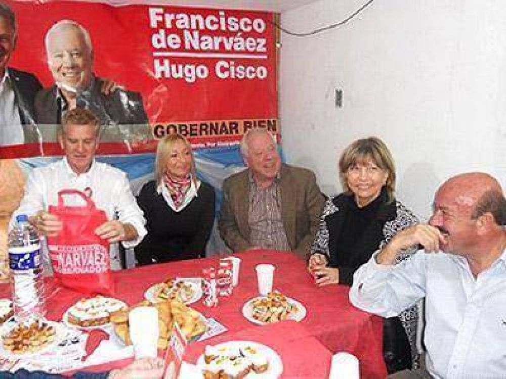 De Narv�ez recorri� el distrito y evit� hablar del acuerdo con el radicalismo