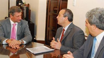 Presi�n para que Campana sea el candidato a intendente de la unidad