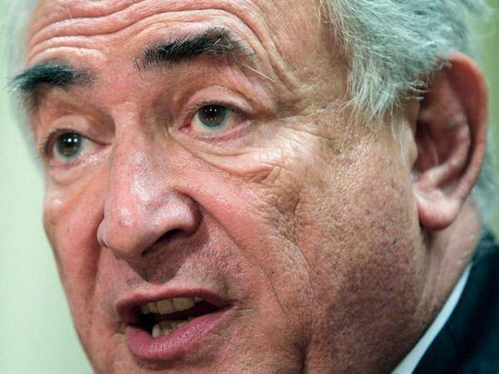 Strauss-Kahn renunci� a la gerencia del FMI