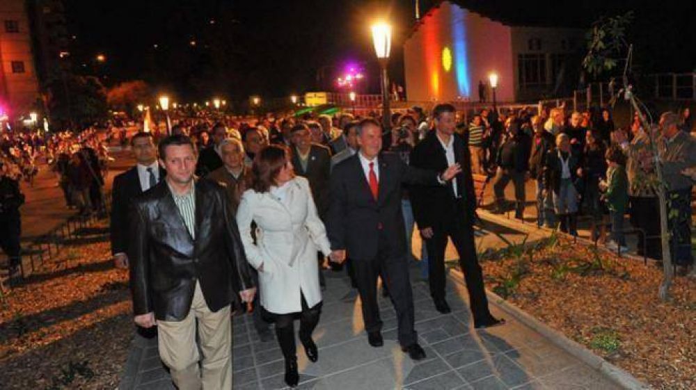Schiaretti resalt� que se uni� al Centro con la Ciudad Universitaria