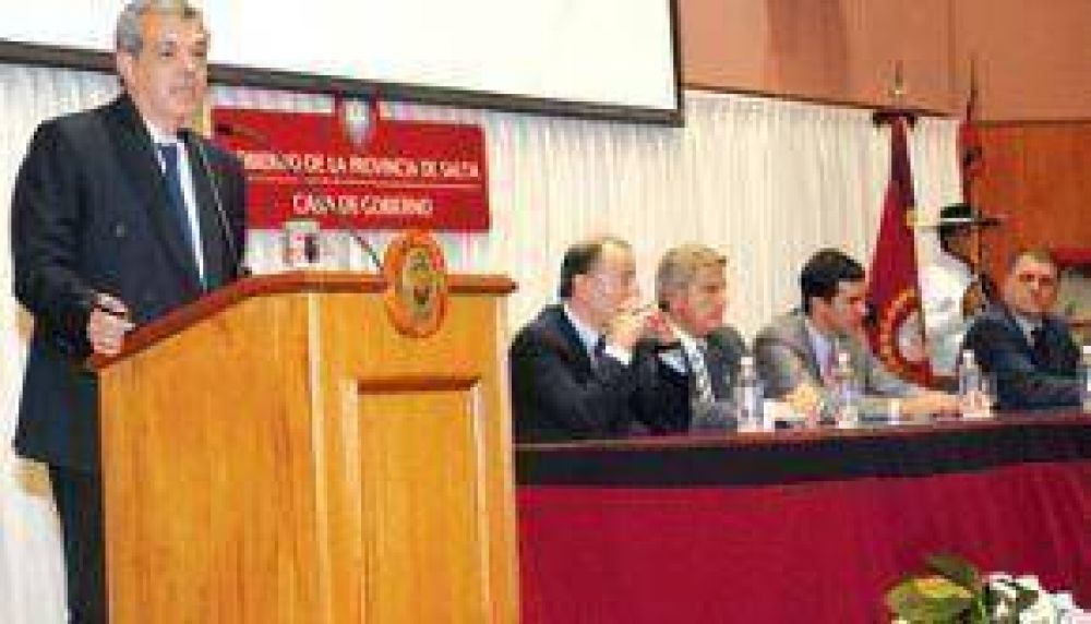 PROVINCIA Y NACI�N ACORDARON TRABAJAR PARA LA REGULARIZACI�N DE LOS LOTES FISCALES 55 Y 14