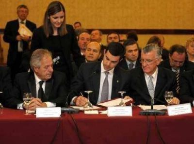 El gobernador de Salta Juan M. Urtubey suscribi� acuerdos de integraci�n con Chile