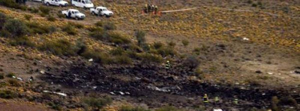 Los restos de las v�ctimas de la tragedia a�rea arribar�n hoy a Buenos Aires