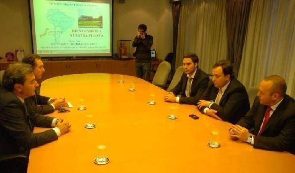 El ministro de Producci�n en Toyota