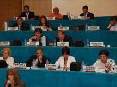 Rechazan acusaci�n de Rivero y dicen que es para desinformar