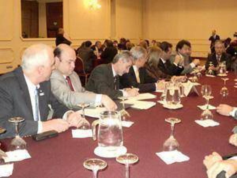 Integraci�n econ�mica con Chile: muchas palabras, poco avance