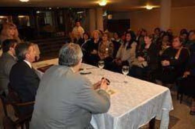Escritores y Poetas distinguieron la pol�tica cultural implementada por el Gobernador Zamora 