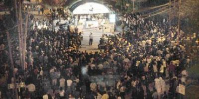 M�s de 30.000 fieles dieron conmovedoras muestras de fe, ayer, a Santa Rita de Casia