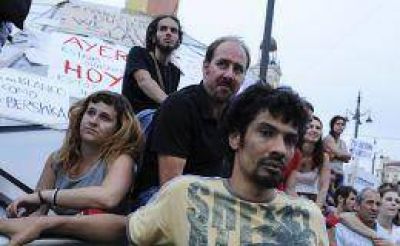 Los "Indignados" permanecer�n una semana m�s en la Puerta del Sol