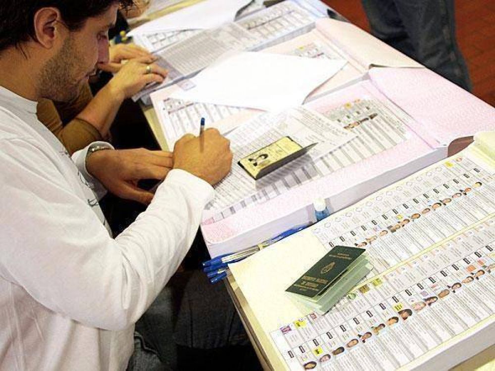 El recuento de votos es lento en las elecciones internas abiertas de Santa Fe