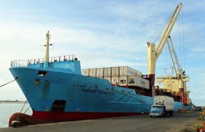 El puerto vuelve a despachar carga seca al exterior