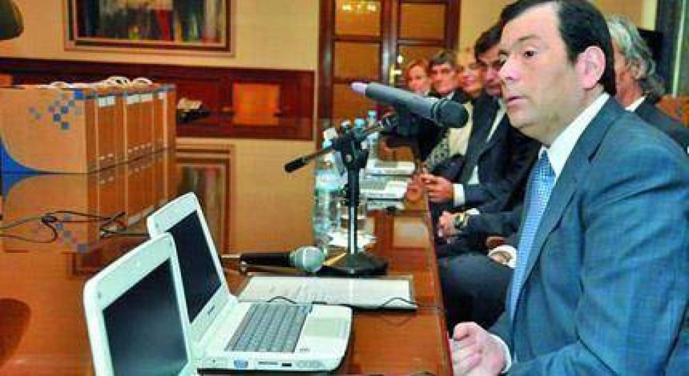 Zamora resalt� que la innovaci�n tecnol�gica mejora la calidad educativa