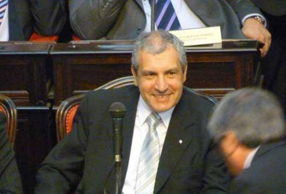 Senado aprob� el remplazo de intendentes