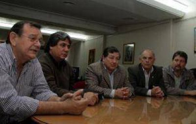 Con candidatos propios, el Frente para la Victoria respaldar� a Cristina y Capitanich