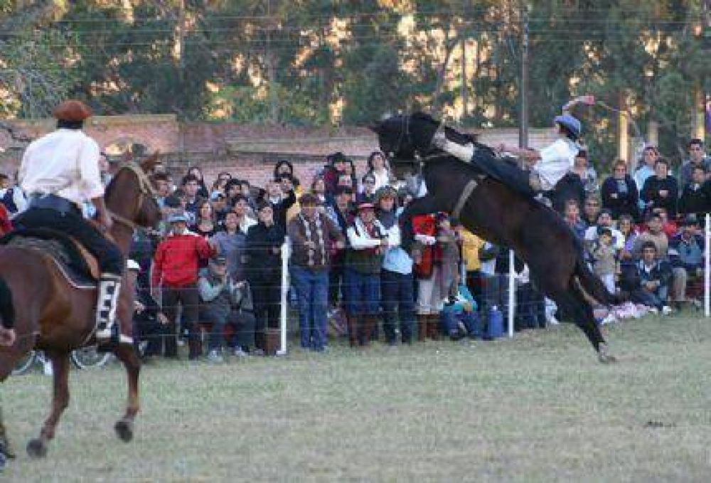 Este 25 de mayo, Jineteada Gratuita en el Cerro El Triunfo de Balcarce