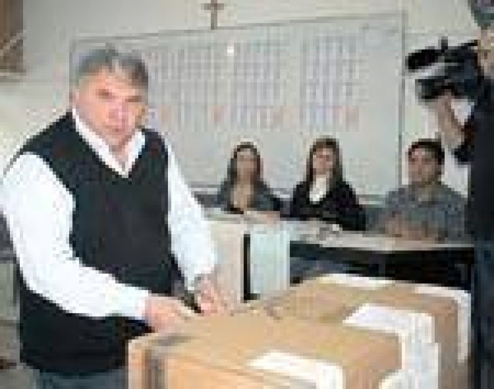 Horacio Vaqui� y Carlos Alegre camino a la Intendencia 
