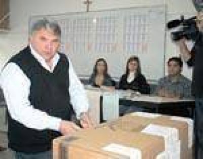 Horacio Vaqui� y Carlos Alegre camino a la Intendencia 