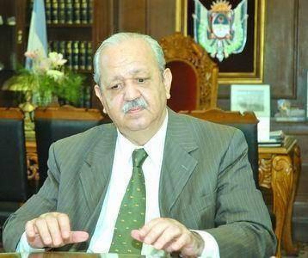 Brizuela se puso firme y dijo que gobierna hasta el 10 de diciembre