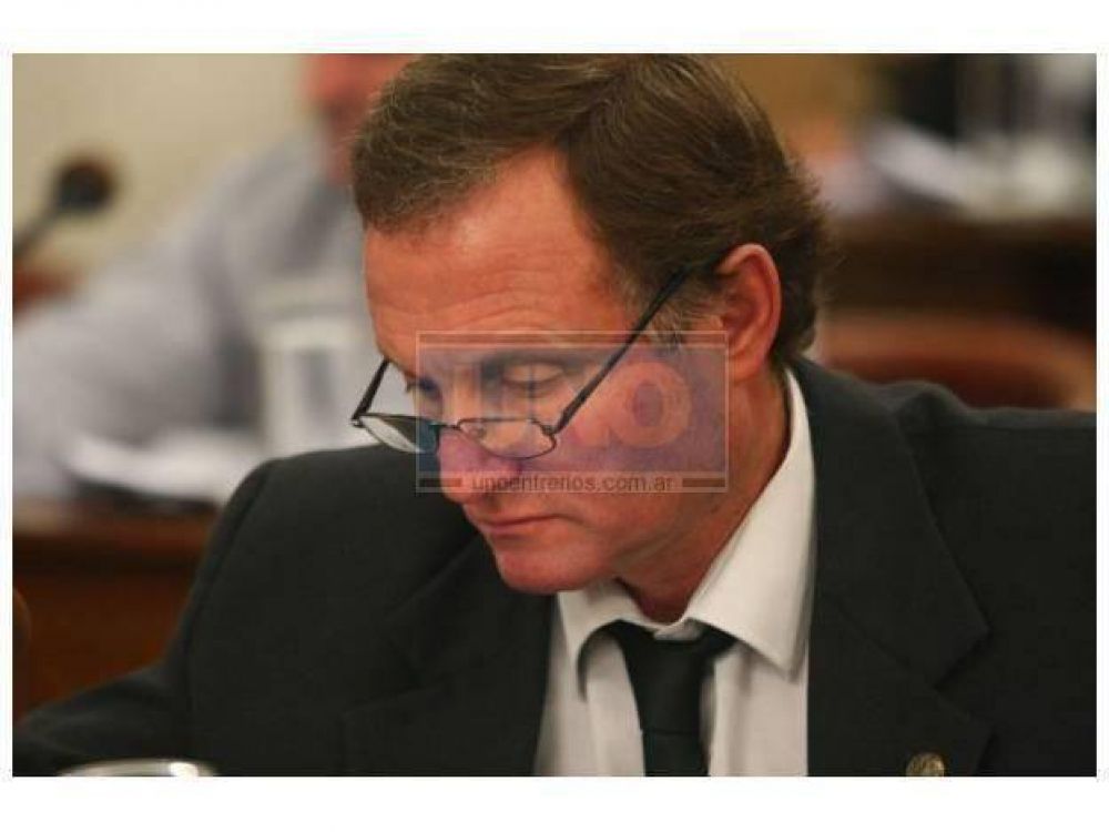 Ballestena dijo que la ley de trata se constituir� en �una herramienta de control�