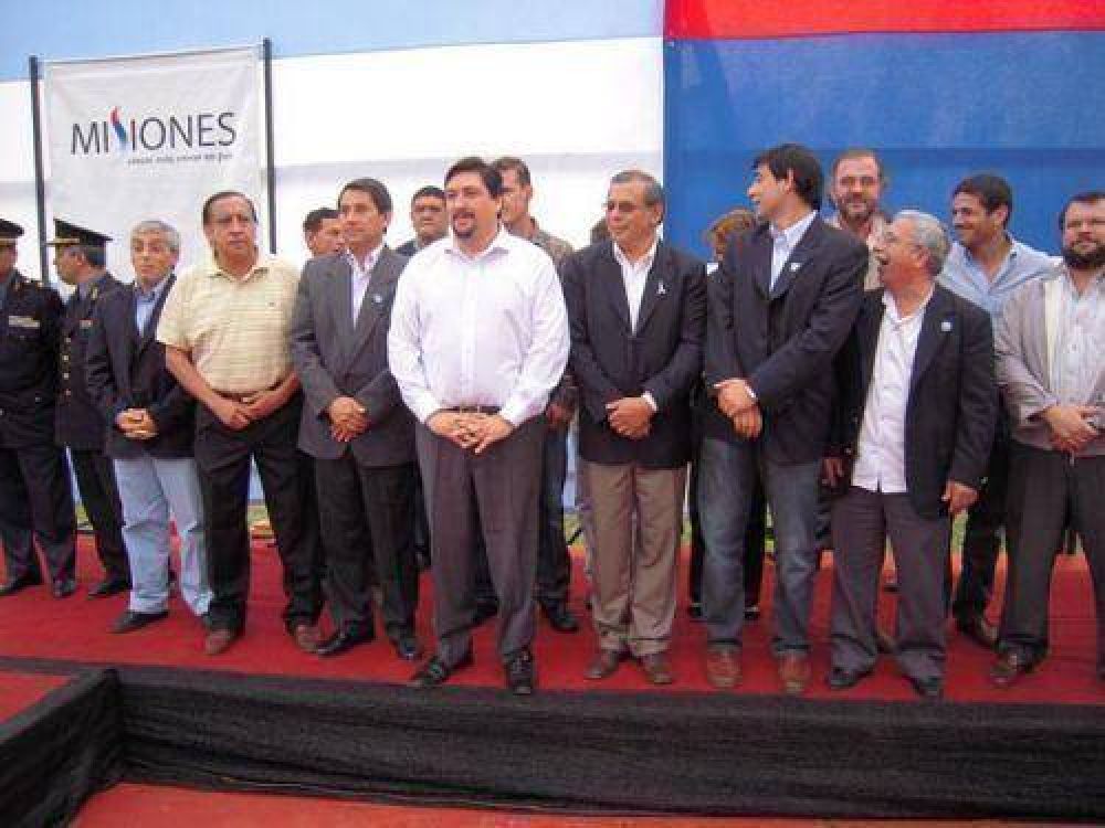 Closs pidi� a los candidatos a intendentes que trabajen en el marco del respeto 