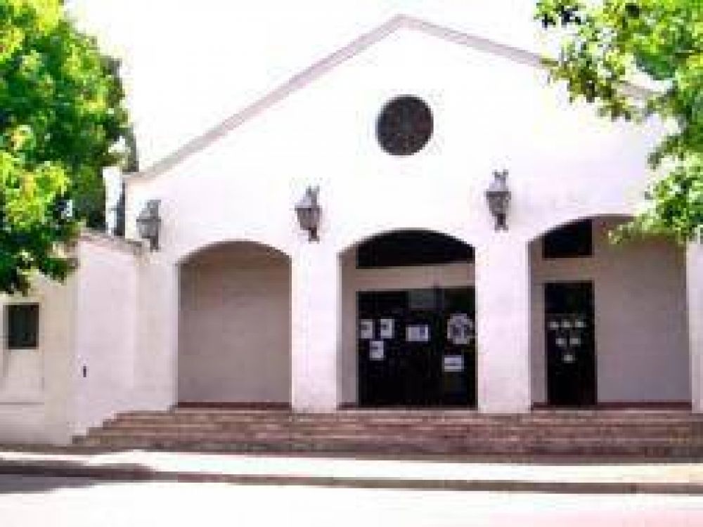 Jun�n: Festejos por el 40� aniversario del Teatro La Rancher�a