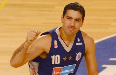 Pe�arol, firme, aplast� a un Atenas muy d�bil