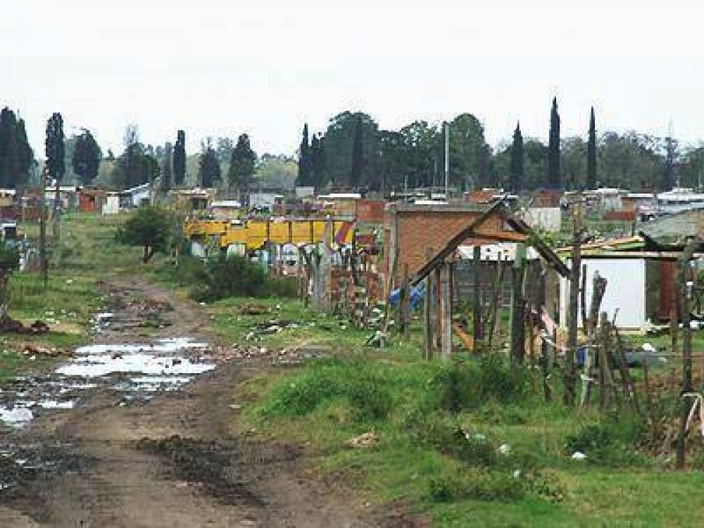 Otro conflicto por una toma de tierras en Echeverr�a