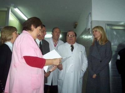 Inauguran obras en el Hospital con Karina Rabolini