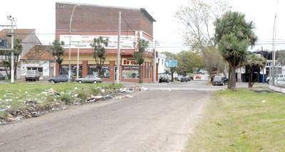 Abrieron y engranzaron un tramo de la calle Azopardo