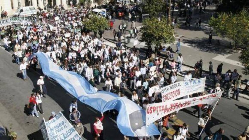 Nueva marcha m�dica y medidas de fuerza sorpresivas para presionar al PE