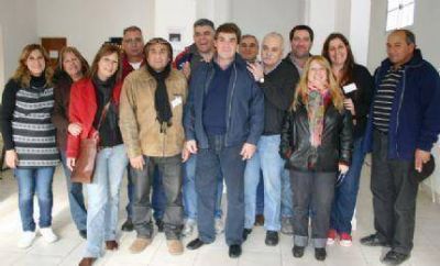 Gilardi , que seguir� como Secretario General de los municipales, anticip� que pedir�n un aumento de salarios