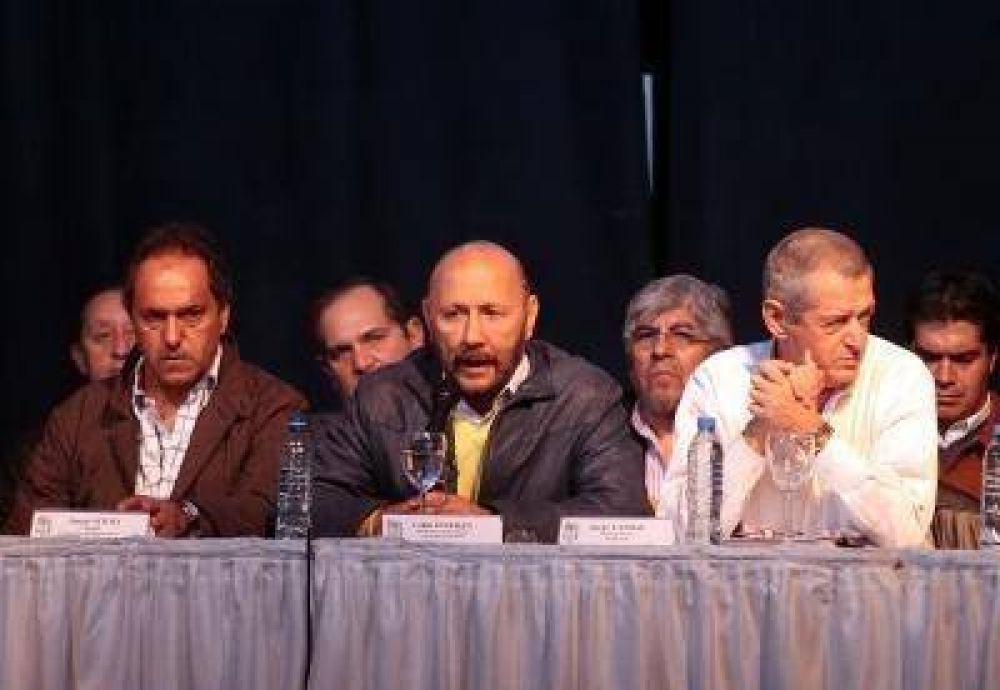 Insfr�n presidi� la reuni�n del congreso nacional justicialista