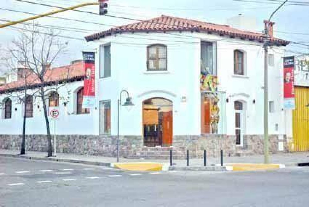 Qued� inaugurado el  Centro Cultural Municipal �H�ctor Tiz�n�